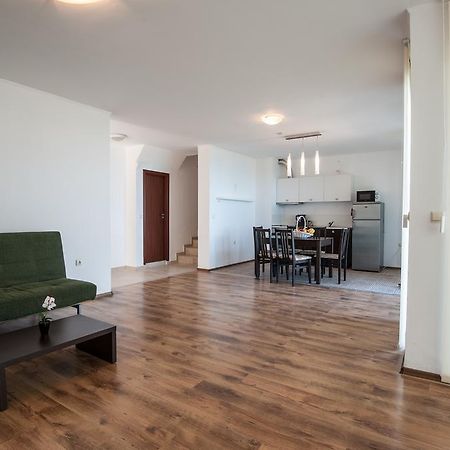 Momchil Villas Balcsik Kültér fotó