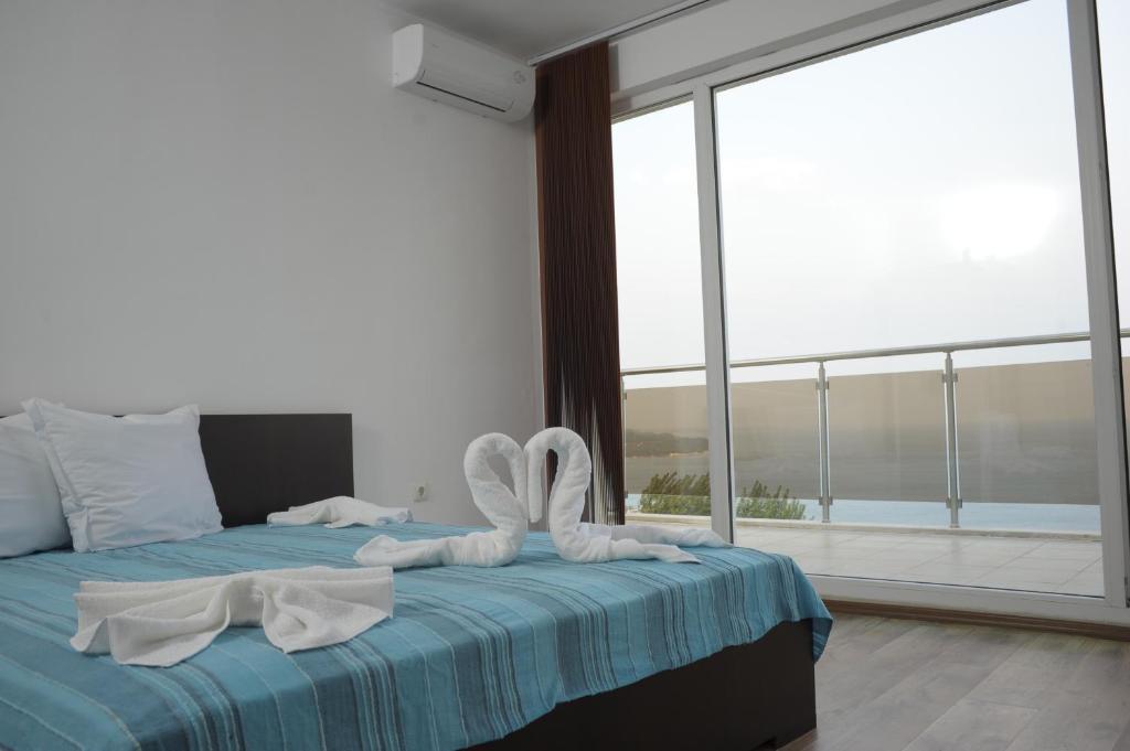 Momchil Villas Balcsik Kültér fotó