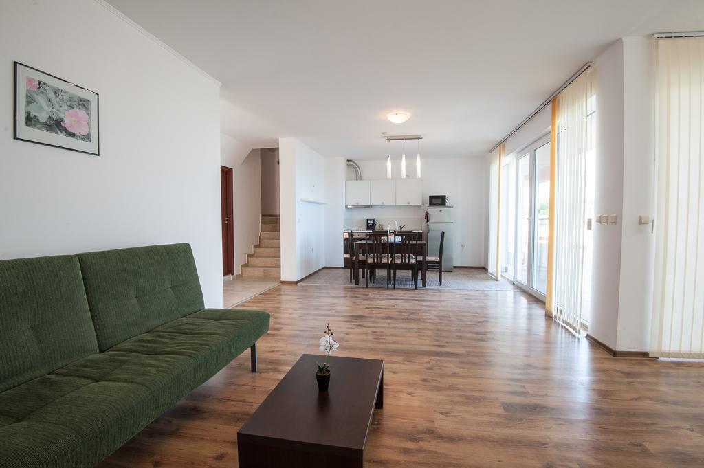 Momchil Villas Balcsik Kültér fotó